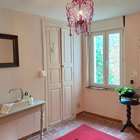 펜션 La Maisonnette De L'impasse